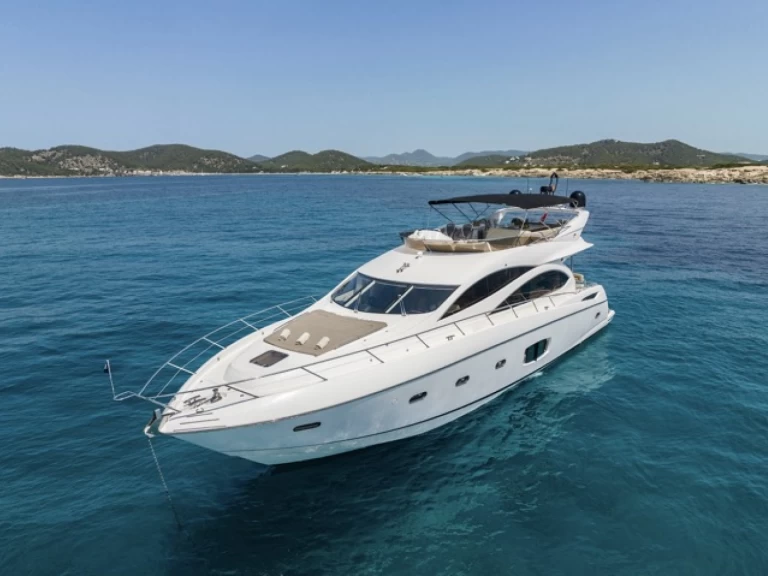 Pronajmout si Sunseeker Manhattan 70 v Ibiza Town