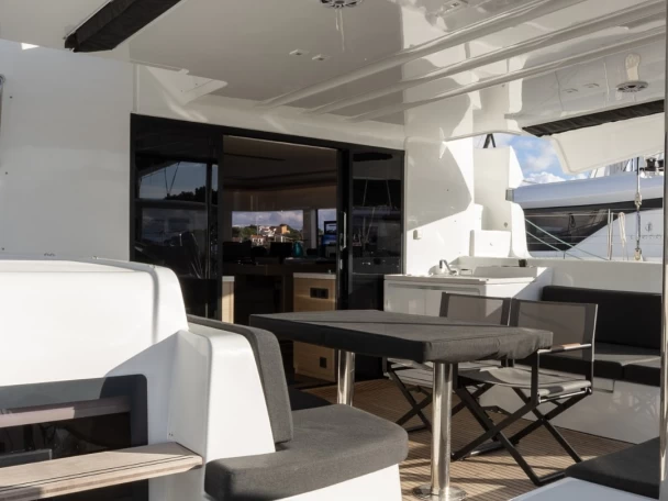 Pronájem jachty v Trogir -Lagoon Lagoon 51 na Samboatu