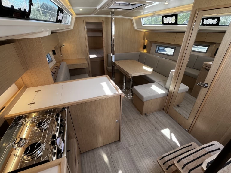 Pronajmout Plachetnice se skipperem či ne Bavaria v La Rochelle