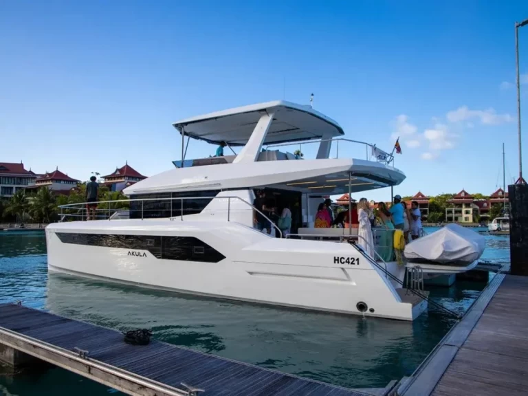 Leopard Leopard 53 Powercat jednotlivci a charterové společnosti v Eden Island