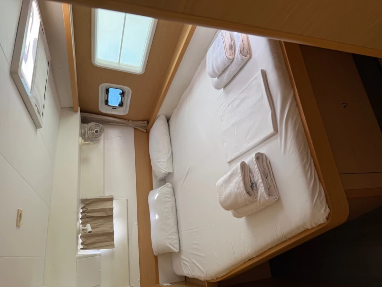 Pronájem lodi Lagoon Lagoon 400 S2 v Toúrlos na Samboatu