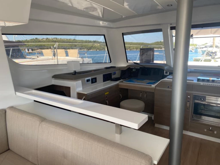 Bali Bali Catspace Voile jednotlivci a charterové společnosti v Šibenik 