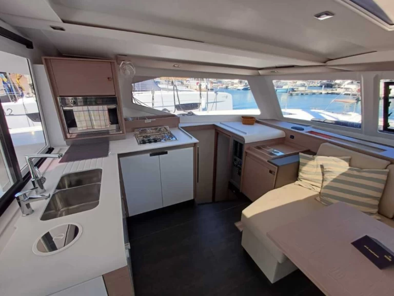 Pronájem lodi Fountaine Pajot Isla 40 v Rhodos na Samboatu