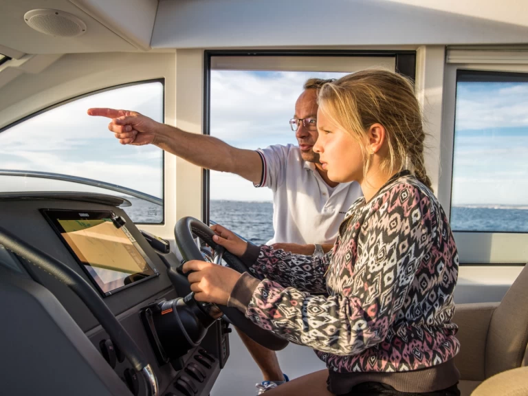 Pronájem lodi Split lákavé ceny Nimbus 305 Coupe