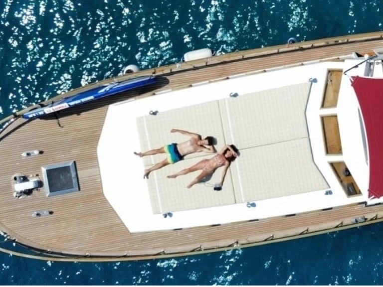 Pronajmout si Cantiere Azzurro 58 v Korfu