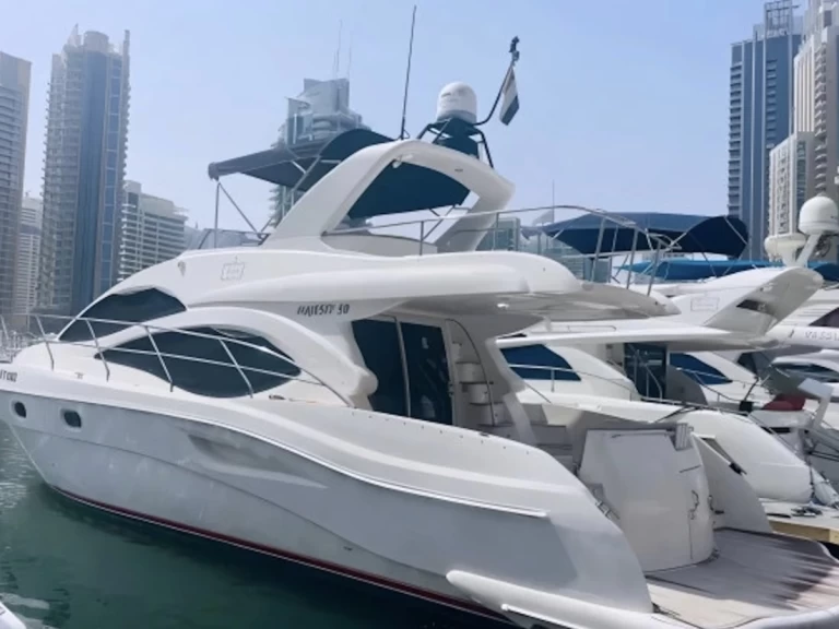 Jachta k pronájmu v Dubai Marina za nejlepší cenu