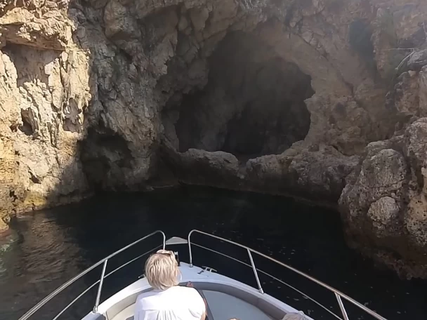 Pronajmout Motorová loď se skipperem či ne LIVER v Letojanni