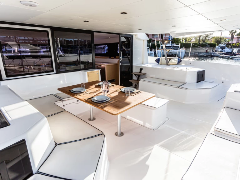 Dufour Dufour Catamarans 48 Sail jednotlivci a charterové společnosti v Palermo