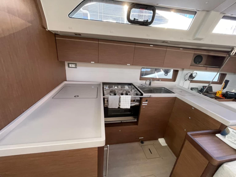 Pronájem lodi Bénéteau Oceanis 51.1 v Horta na Samboatu