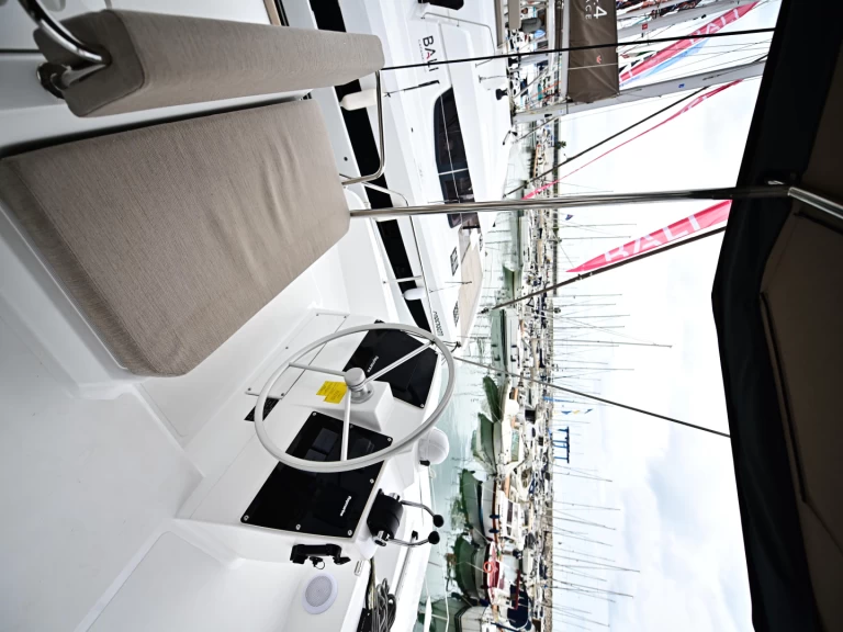 Pronajmout si Bali Bali 4.6 v Olbia