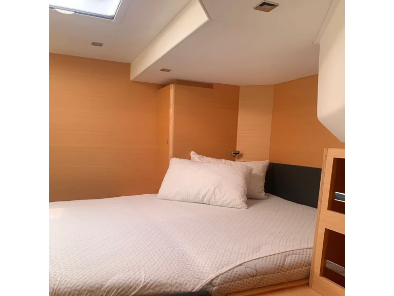 Pronájem jachty v Furnari -Dufour Dufour Catamarans 48 Sail na Samboatu