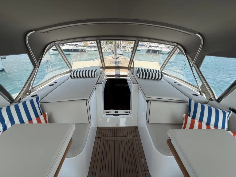 Plachetnice k pronájmu v Donji Seget za nejlepší cenu