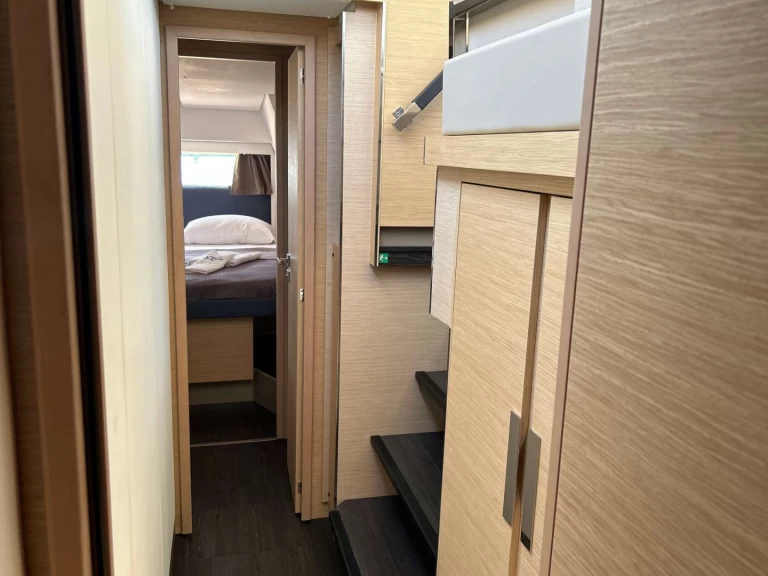 Katamarán k pronájmu v Salerno za nejlepší cenu