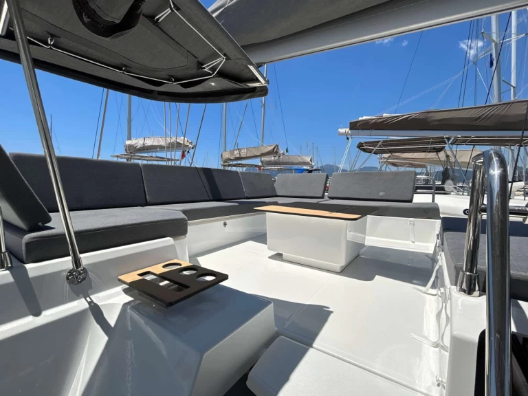 Pronajmout Katamarán se skipperem či ne Fountaine Pajot v Salerno