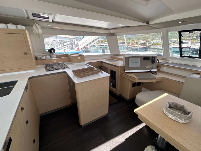 Pronájem jachty v Salerno -Fountaine Pajot Astrea 42 na Samboatu