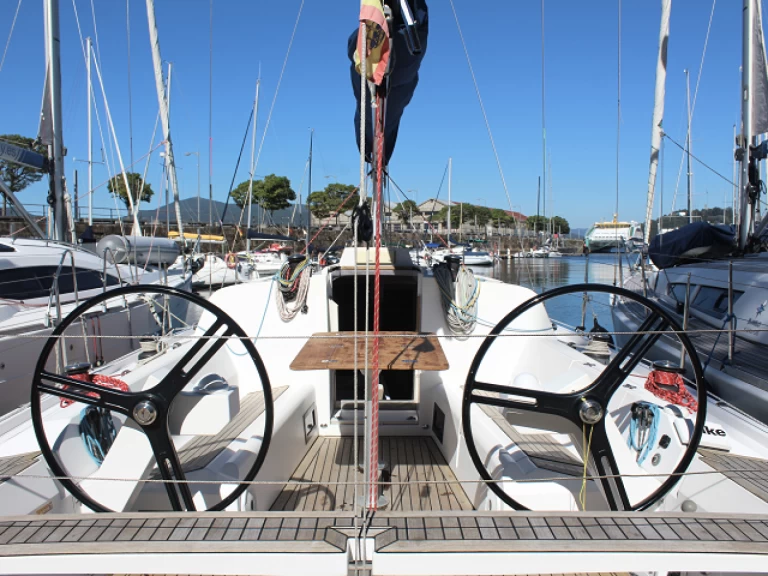 Pronajmout si Elan E4 v Vigo