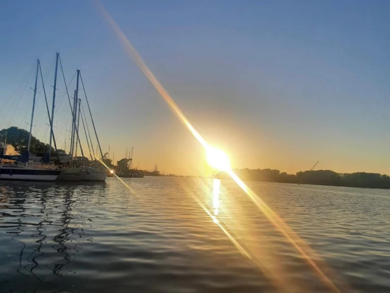 Pronájem lodi Piantoni 39 evolution fly v Ameglia na Samboatu