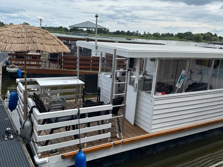 Pronájem lodi TS840 840 v Radewege na Samboatu