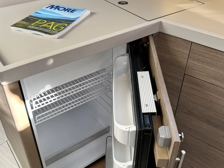 Pronajmout Plachetnice se skipperem či ne Bénéteau v Split