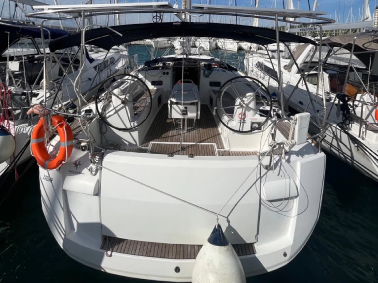 Jeanneau Sun Odyssey 479 jednotlivci a charterové společnosti v Sukošan