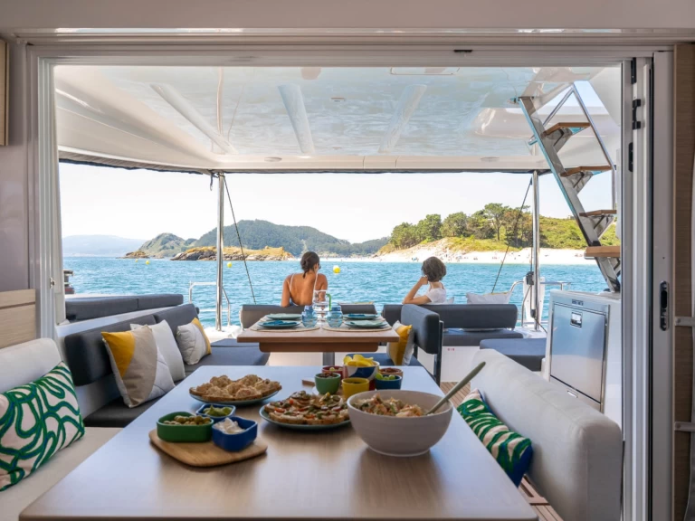 Pronájem lodi Lagoon Lagoon 43 v Kaštela na Samboatu