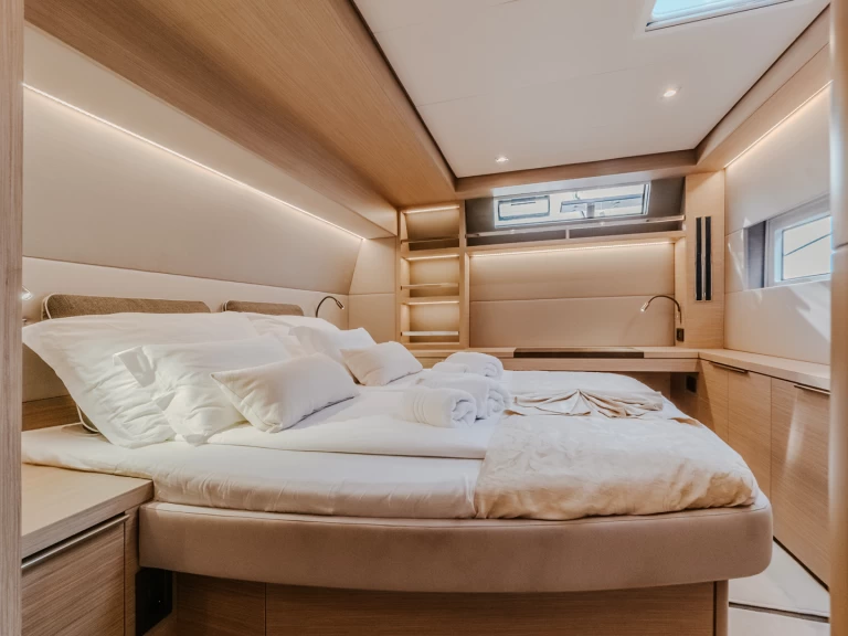 Pronajmout si Lagoon Lagoon 55 v Kaštela