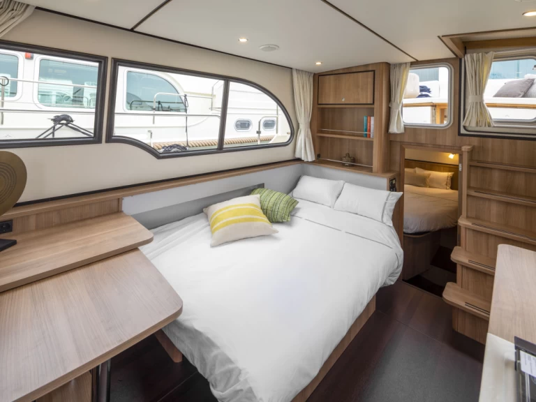 Pronajmout Motorová loď se skipperem či ne Linssen v Le Landeron