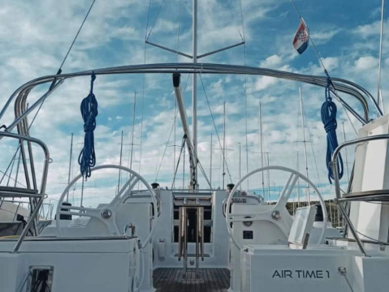 Pronájem Plachetnice Elan s licencí