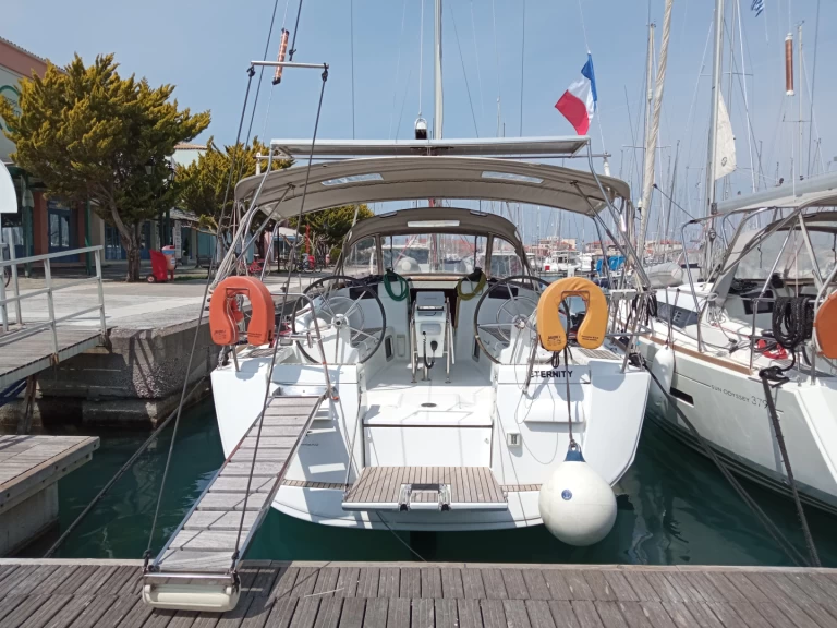 Jeanneau Sun Odyssey 409 jednotlivci a charterové společnosti v Lefkáda