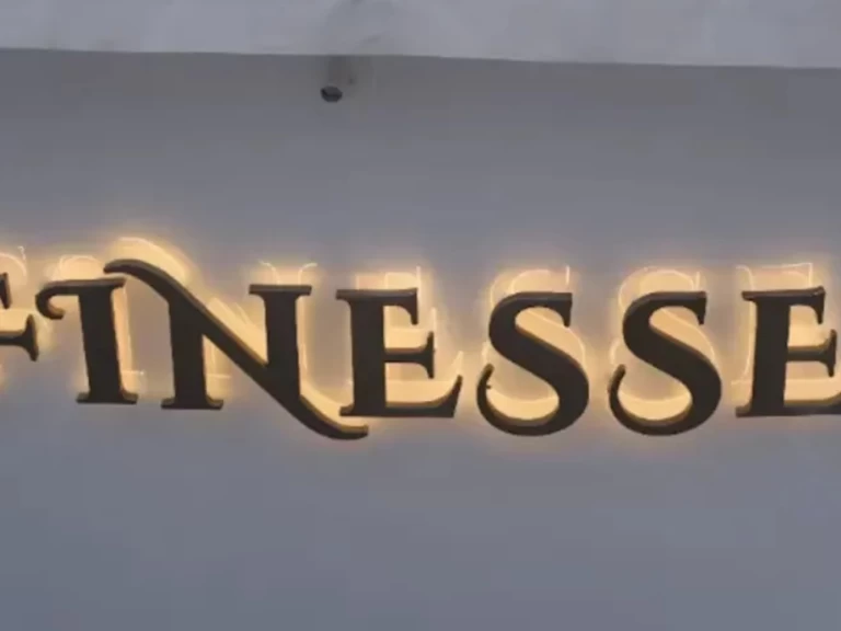 Pronájem lodi Finesse 46 v Dubai Marina na Samboatu