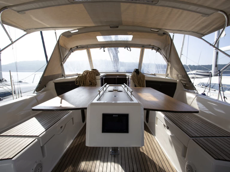 Pronájem lodi Dufour Dufour 430 Grand Large v Split na Samboatu