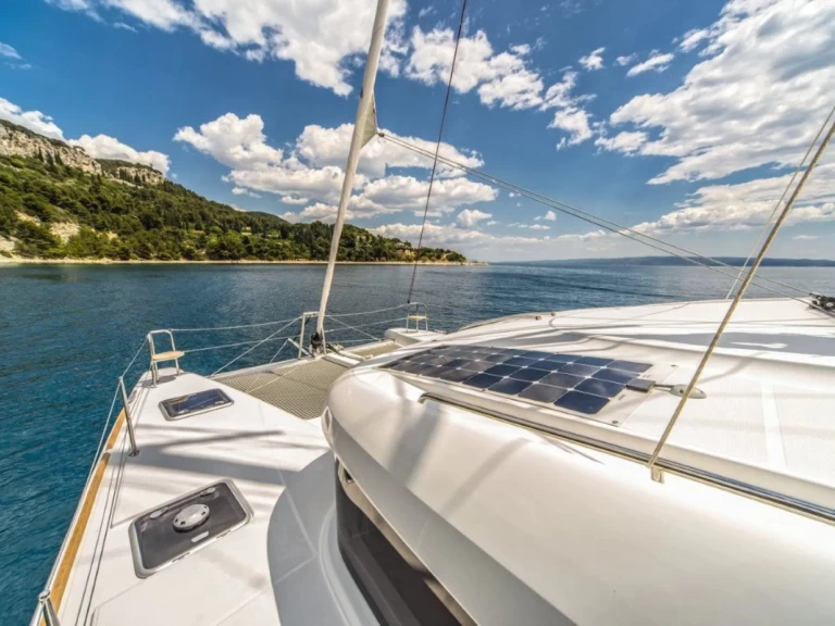 Pronájem lodi Split lákavé ceny Lagoon 39
