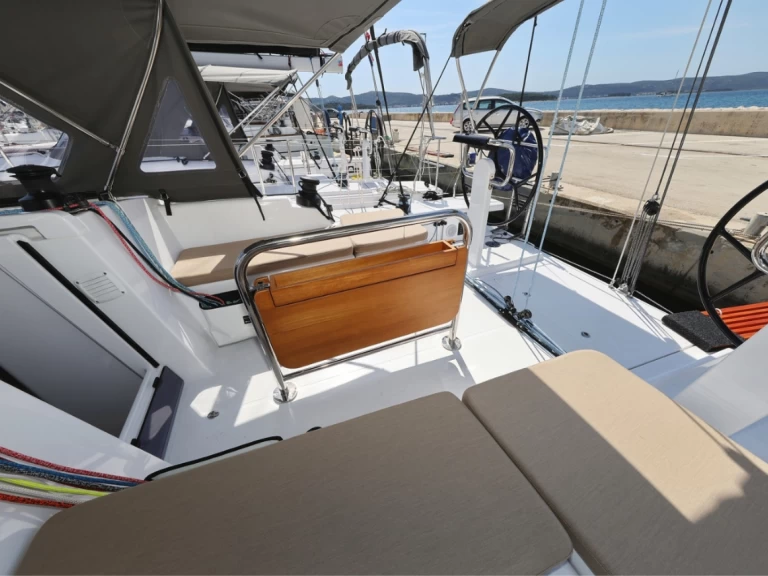 Bénéteau First 36 jednotlivci a charterové společnosti v Biograd Na Moru