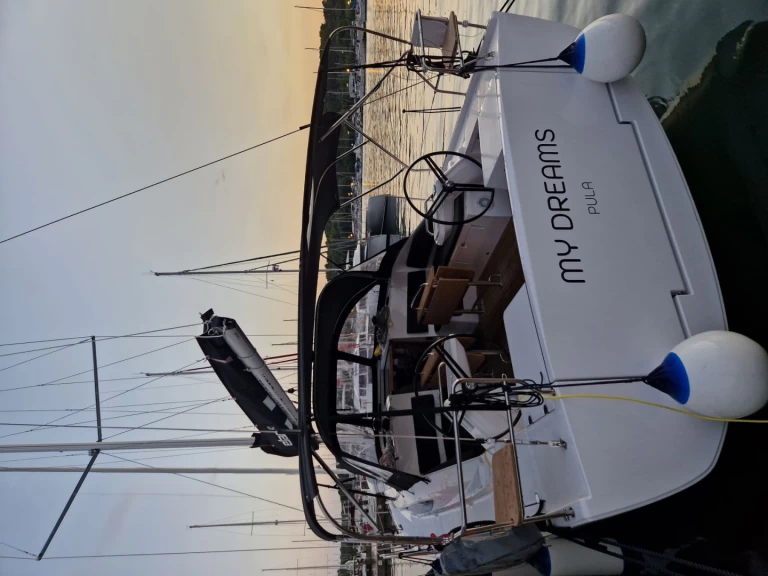 Pronájem Plachetnice Elan s licencí