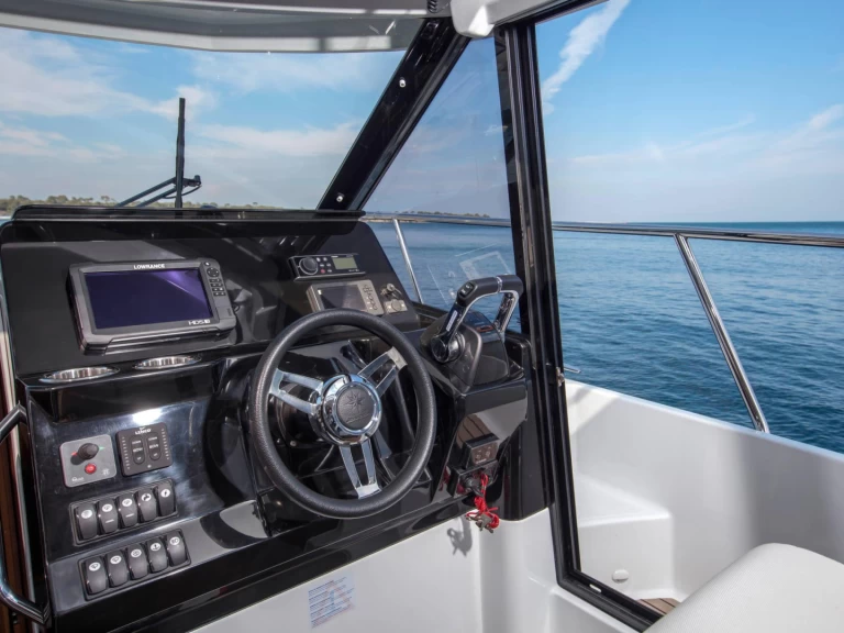 Pronájem lodi Jeanneau Merry Fisher 1095 Fly v Pula na Samboatu