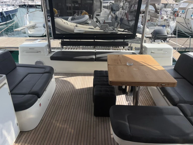 Lagoon Lagoon 50 jednotlivci a charterové společnosti v Lefkáda