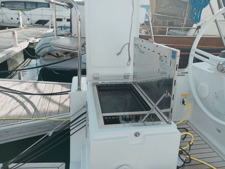 Pronajmout Plachetnice se skipperem či ne Elan v Punat