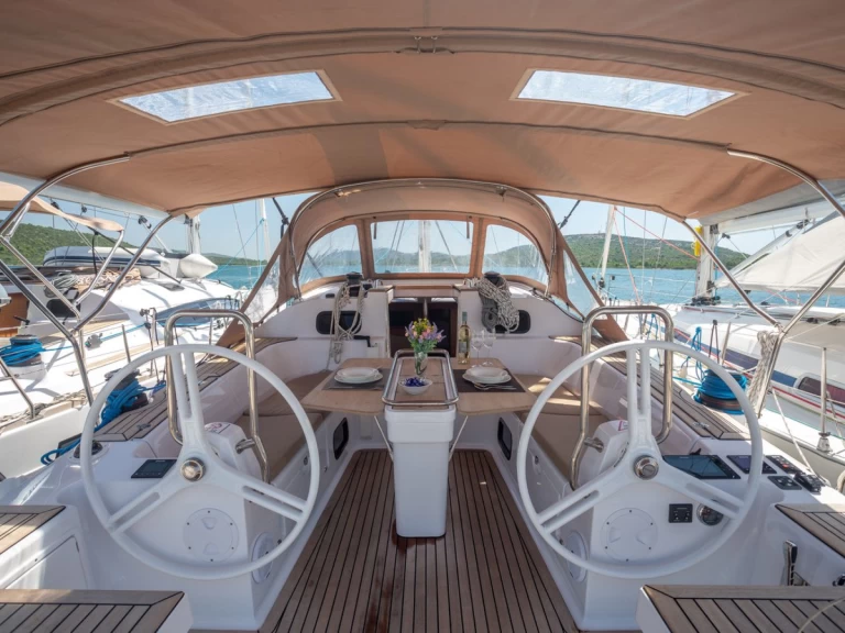 Pronájem Plachetnice Elan s licencí