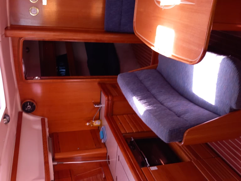 Pronajmout Plachetnice se skipperem či ne Bavaria v Trogir