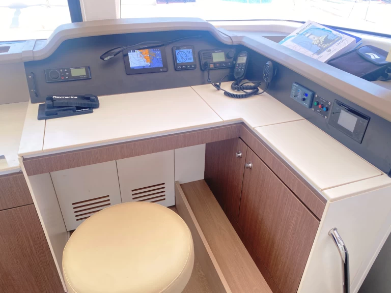 Pronájem lodi Lefkáda lákavé ceny Bali 4.1 Princess