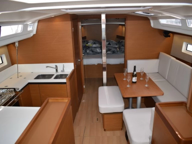 Pronájem lodi Jeanneau Sun Odyssey 440 v Sukošan na Samboatu