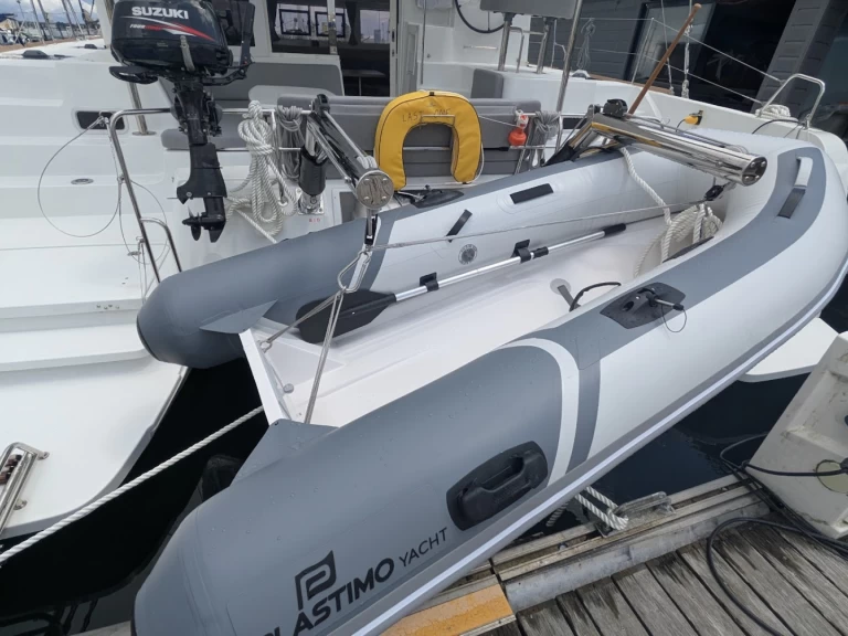 Pronajmout Katamarán se skipperem či ne Lagoon v Bas du Fort