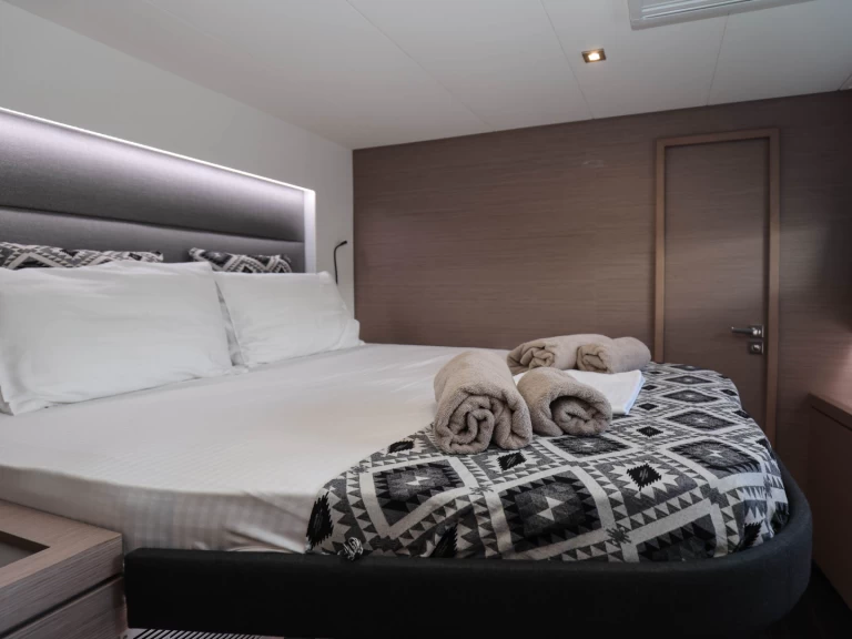 Pronajmout si Fountaine Pajot Fountaine Pajot 47 TANNA LUX (GEN,AC,WATERMAKER) v Lefkáda