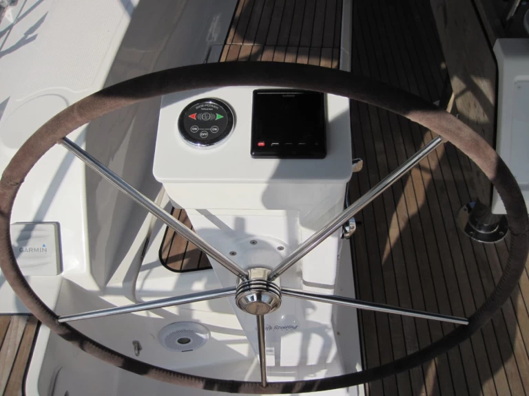 Pronajmout si Bavaria Cruiser 41 v Capo d'Orlando