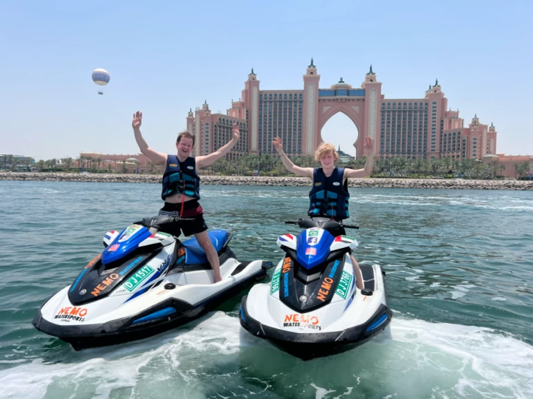 Pronájem Vodní skútr Yamaha s licencí