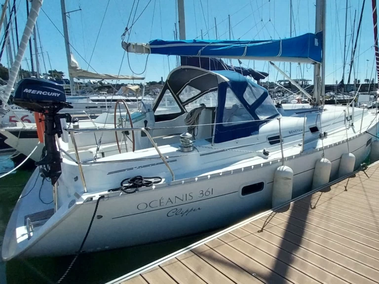 Pronájem Plachetnice Bénéteau s licencí