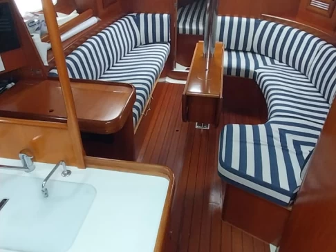 Pronajmout si Bénéteau Oceanis 361 Clipper v La Trinité-sur-Mer
