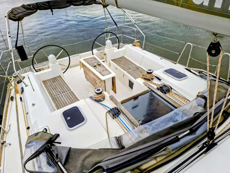 Pronájem jachty v Arzal -Dufour Dufour 450 Grand Large na Samboatu