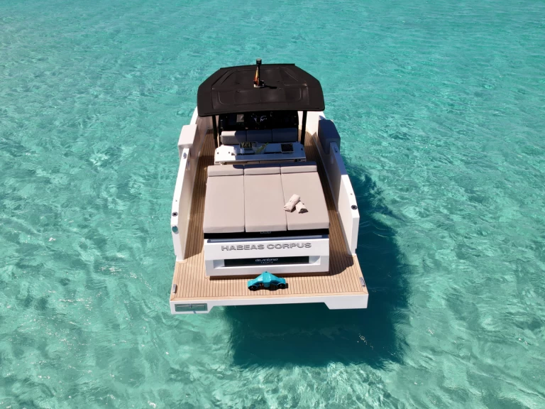 Pronájem jachty v Marina Ibiza -De Antonio Yacht 28 Open na Samboatu