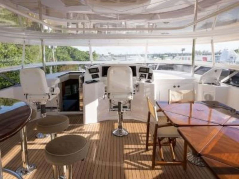 Pronajmout si Westport NATURAL 9 v Bahamy